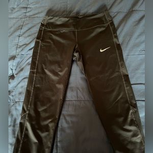 Nike size Medium, black capri leggings.